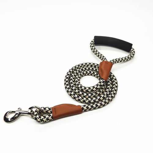 Multi-colored Swallow gird Pet rope leash with leather and Comfortable handle Multi-colored Swallow gird Pet rope leash with leather and Comfortable handle--Black