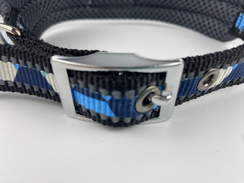 strong buck of collar